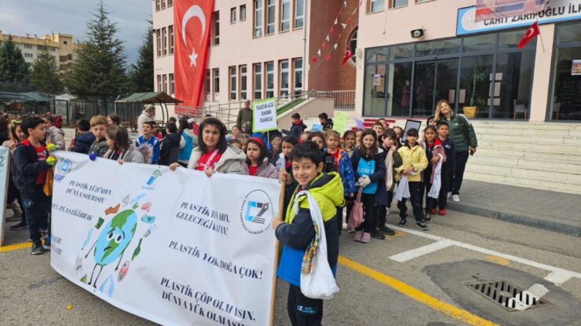 Plastik Atıklarla Mücadele Yürüyüşü Tamamlandı